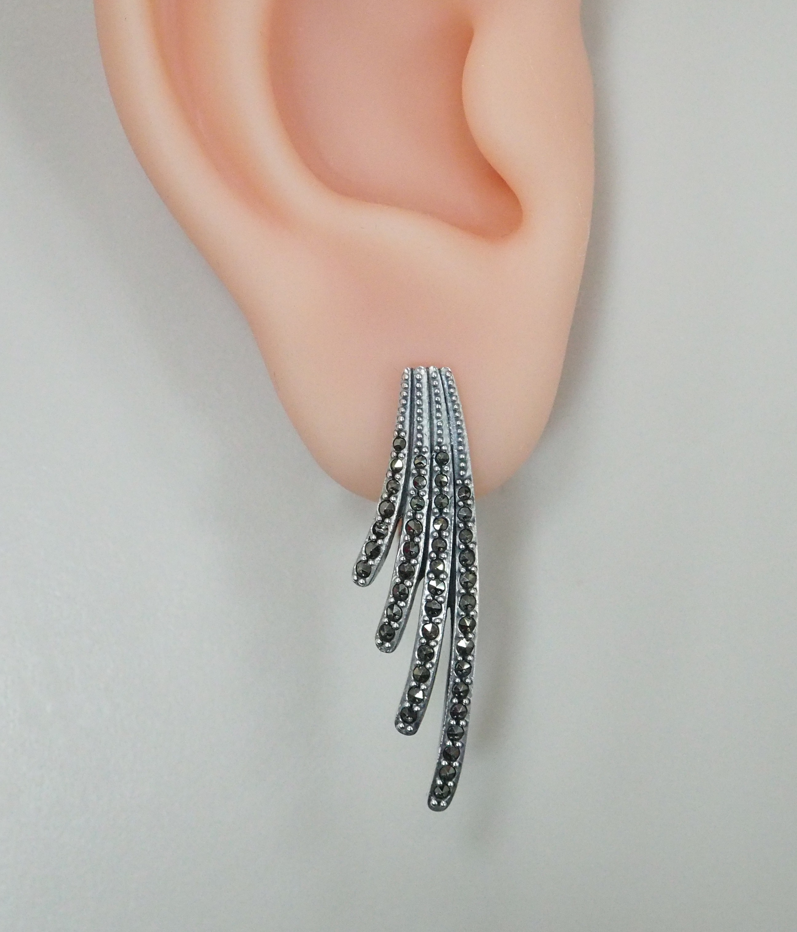 Серебряные серьги с марказитами